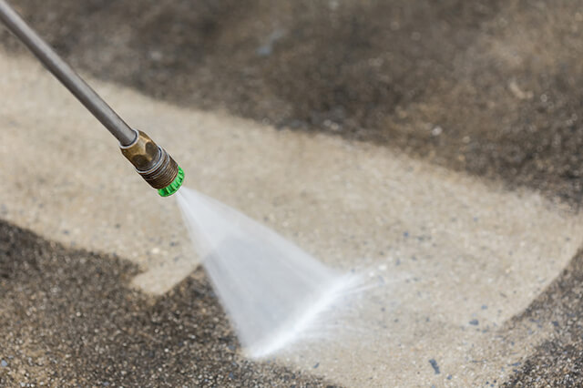 parking lot pressure washing in charlotte